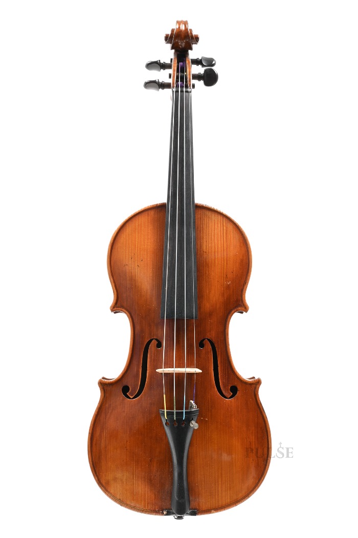 a Violin Labeled&#039;Carolus Joseph Doorak 1929