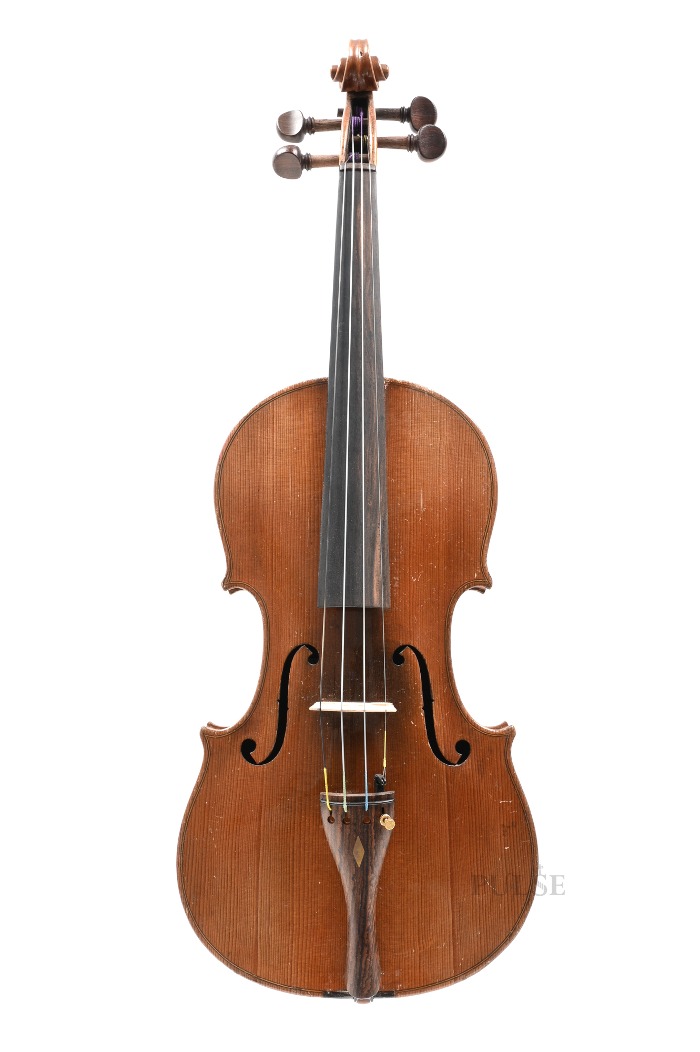 A Violin Labeled&#039; Alunno di Ettore soffrit 1932